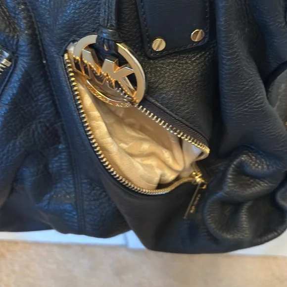 Michael Kors satchel - Picture 5 of 8